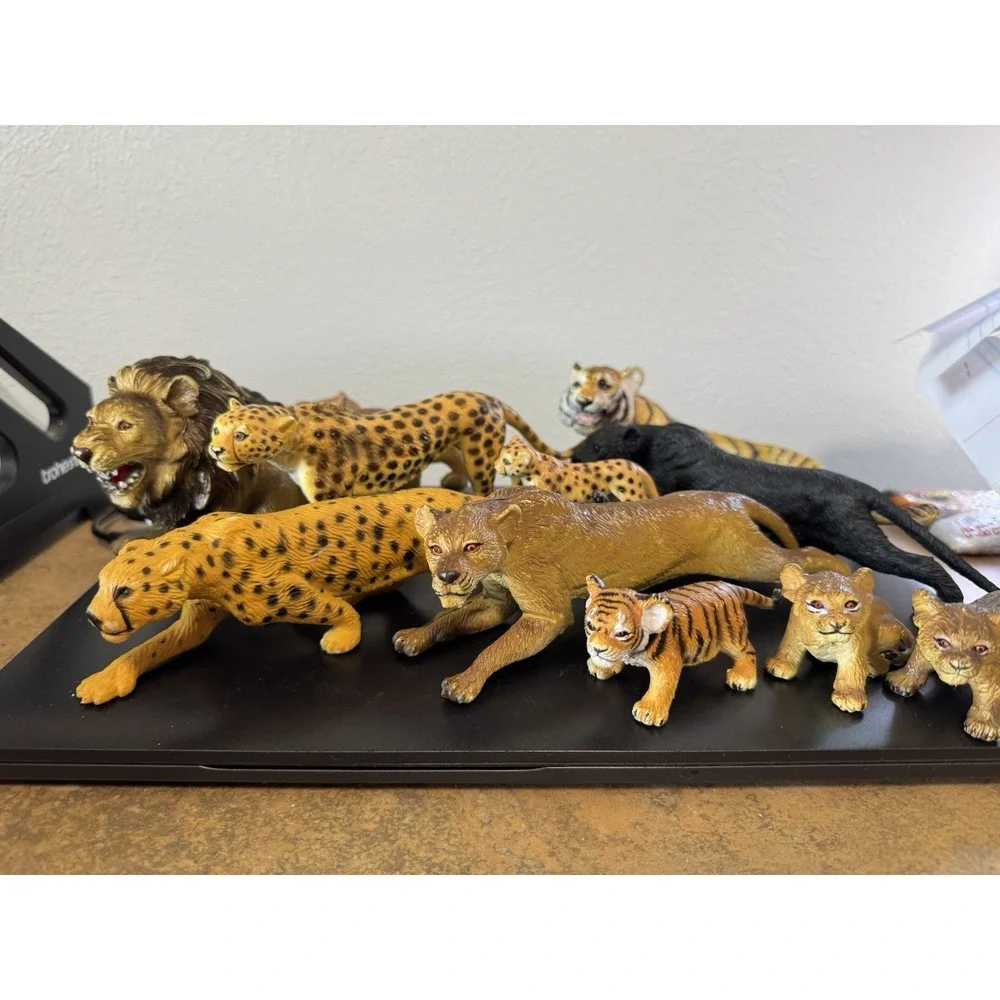 Toy Animals Rubber Lions Tigers And Panther